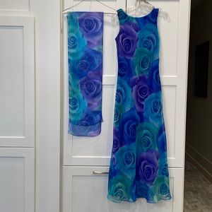 Pretty maxi with Sheer Floral over Cobalt blue, réversible F/B size M w scarf